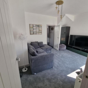 The quiet central cottage
